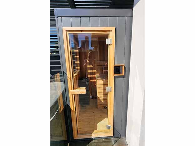 SAUNA & STEAM ROOM DOORS